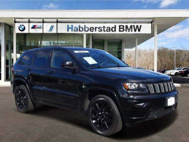 Pre Owned 2017 Jeep Grand Cherokee Altitude 4x4 Ltd Avail 4wd